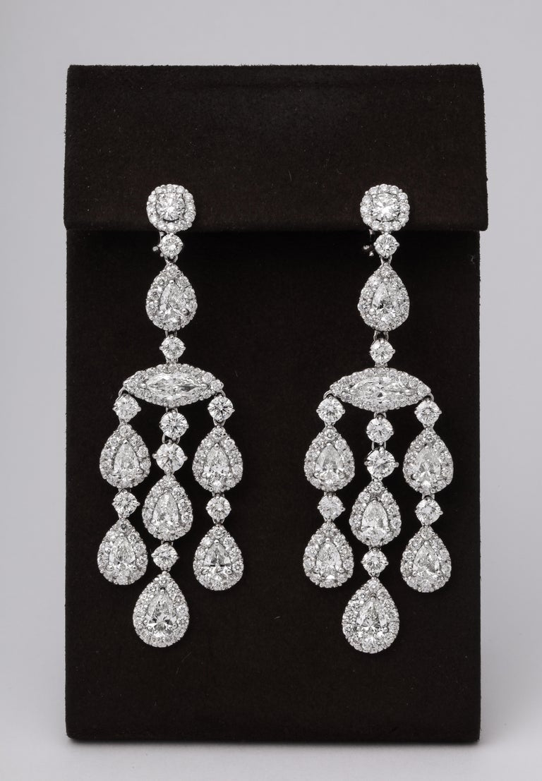 https://a.1stdibscdn.com/diamond-chandelier-earrings-for-sale-picture-5/j_415/1599662271227/6R1A9805_master.jpg?width=768