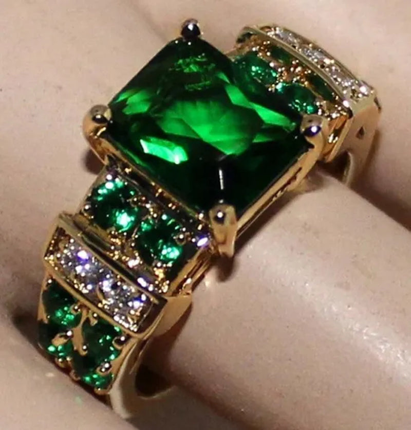 Gold Fashion Luxury Popular Emerald Green Zircon Female Diamond Ring - WORLD TIME VISITS