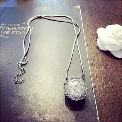 Hot Trendy Elegant Personality Unique Metal Surrounds the Pearl Long Chain Necklace for Women Fashion Romantic Wedding Bridal Necklace Pendant Fine Jewelry