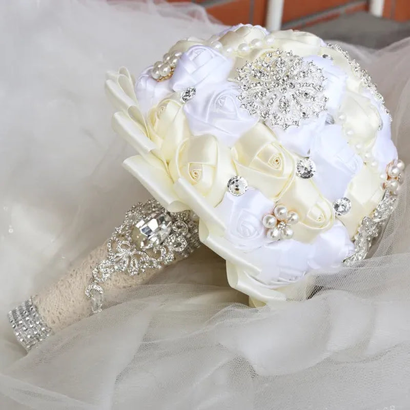 20CM Mixed Color Silk Ribbon Rose Wedding Flower Bouquet Luxury Pearl Crystal Brooch Bridal Bouquet Handmade Creative Bridesmaid Holding Flowers