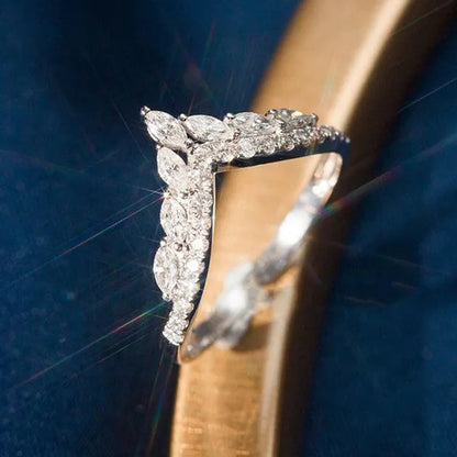 Unique Design Fashion Ring Marquise Cut Rings for Women Jewelry Beautiful Female Bride Engagement Wedding Band Party Accessories Anniversary Gift