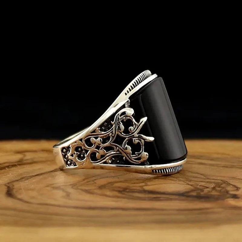 Men'S Fashion European and American Retro Silver-Plated Punk Relief Totem Ring Natural Gemstone Obsidian Ring Noble Gentleman Style Engagement Wedding Banquet Accessories Boyfriend Birthday Father'S Day Gift Jewelry Ring of Power
