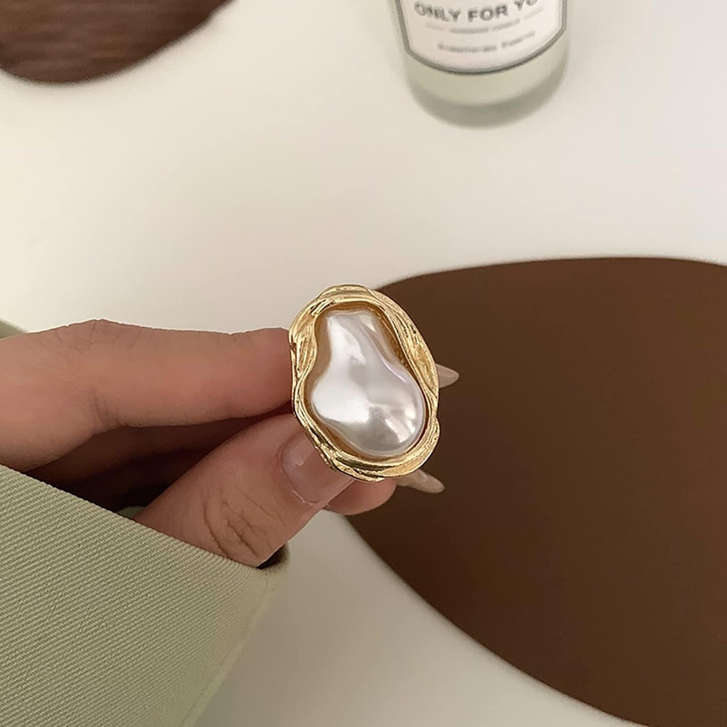 Irregular Pearl Ring for Women 18K Gold Baroque Pearl Ring Silver Geometrical Statement Ring Fashion Wedding Jewelry Gifts for Women Girls