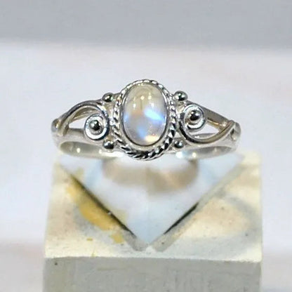 Exquisite Moonstone Engagement Ring Wedding Band Charming Jewelry Casual Accessory Christmas Anniversary Gift Bridal Rings for Women Size 5-11