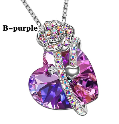 Elegant Fashion Women'S Creative Heart-Shaped Crystal Necklace Rose Necklace Butterfly Necklace Multicolor Love Diamond Flower Pendant Engagement Necklace Women'S Diamond Jewelry Birthday Party Gift Jewelry