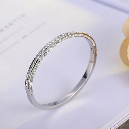 Classic Fashion Female Studded Sapphire Titanium Rose Bracelet Fade Jewelry Wholesale Color Rose Gold, Gold, Platinum