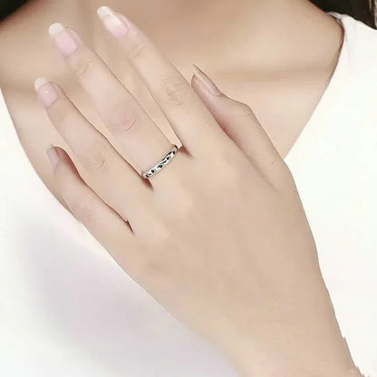 Personality Woman Stackable Fashion Ring Unique Design Cute Cat Paw Dog Footprint Fine Rings for Women Bride Wedding Jewerly Elegant Female Princess Engagement Party Gift for Girlfriend Size 4-12 Bague Femme