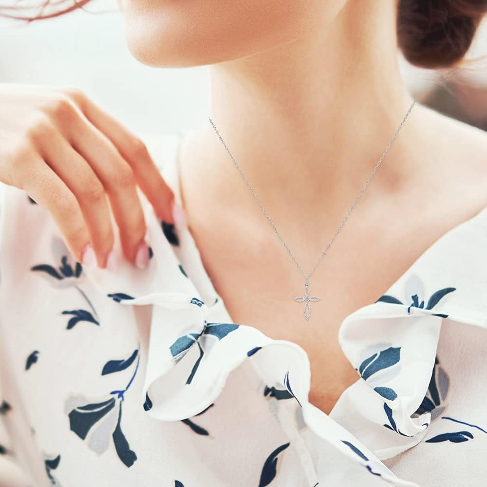 10K Gold or Silver Diamond Cross Pendant with Sterling Silver Rope Chain Necklace (1/4 Cttw, I-J Color, I2-I3 Clarity), 18"…