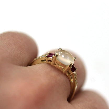 2.65 Ct Tw Natural Cabochon Moonstone, Red Ruby & Diamond Solid 14K Rose Gold 3 Stone Engagement Ring for Women 6 Mm (18K White Gold, 7.75)