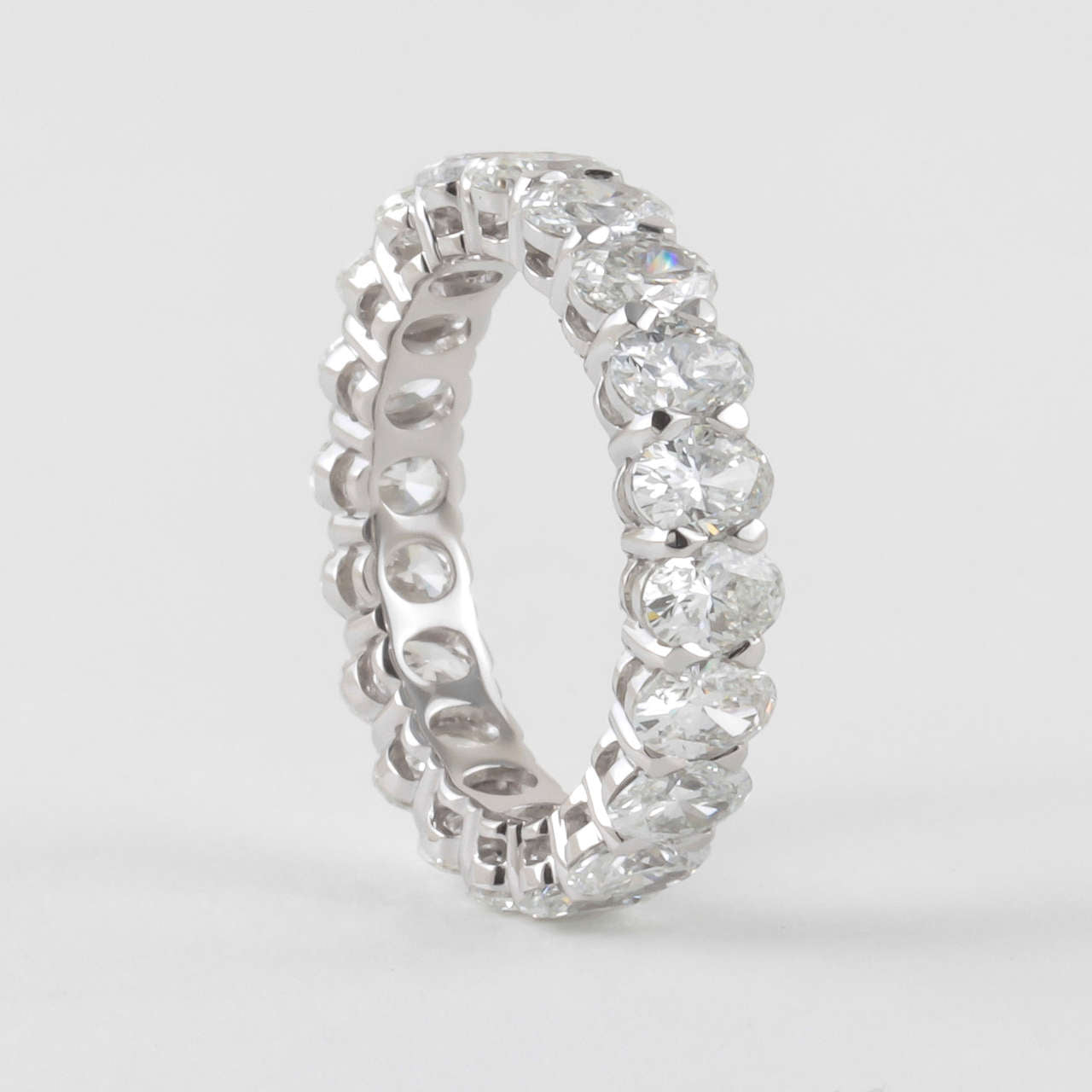 https://a.1stdibscdn.com/archivesE/jewelry/1stdibs/111014/DiamondScene_CC_DM//02/IMG_3195.jpg