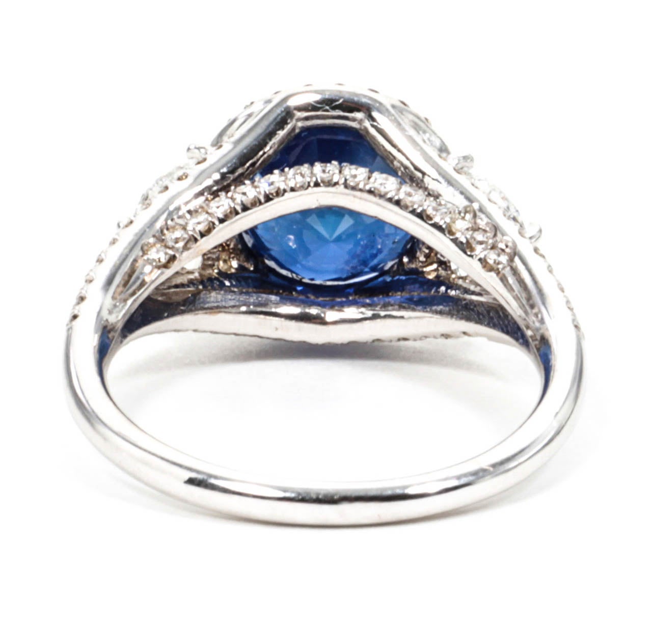 https://a.1stdibscdn.com/archivesE/jewelry/1stdibs/022014/DiamondSceneCC_DM//06/B.jpg