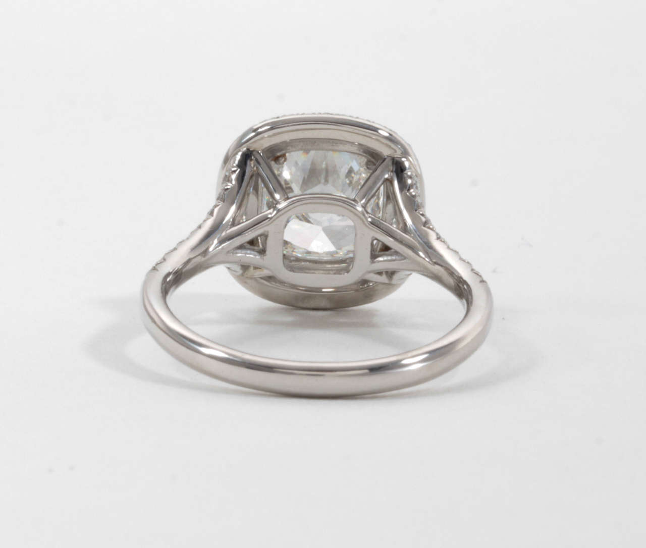 https://a.1stdibscdn.com/archivesE/jewelry/1stdibs/091214/DiamondScene_CC_DM//03/IMG_0516.jpg