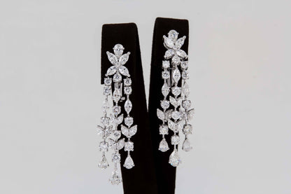 https://a.1stdibscdn.com/diamond-chandelier-earrings-for-sale-picture-9/j_415/j_2072113/7DECD83C_5C50_491A_BFFB_1631113121995_master.jpeg
