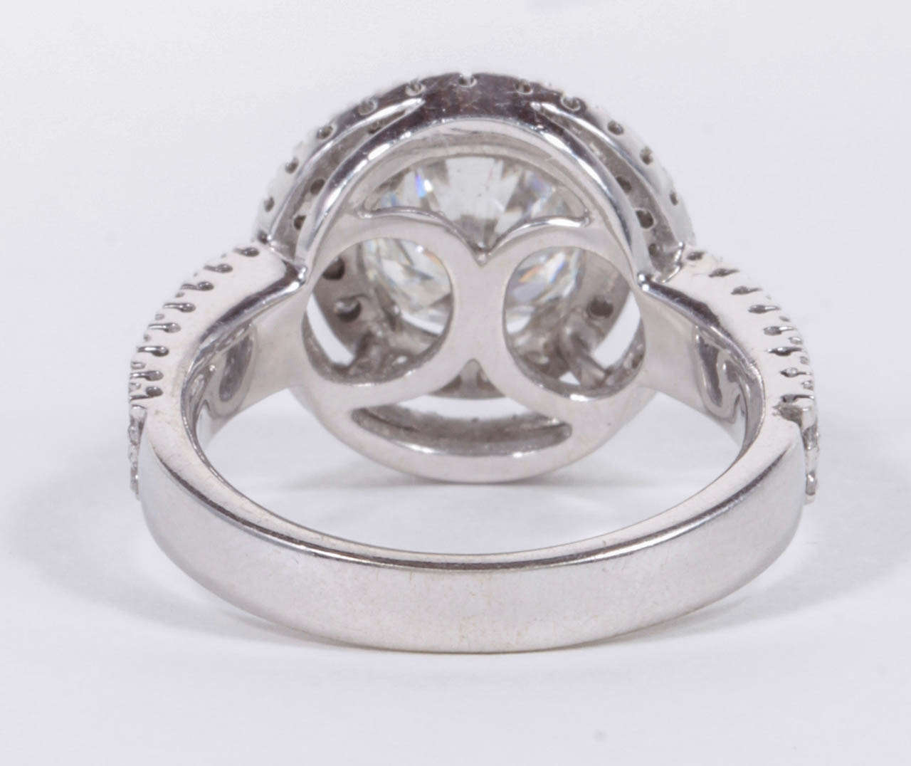 https://a.1stdibscdn.com/archivesE/jewelry/1stdibs/042114/DiamondScene_CC_DM//02/X.jpg