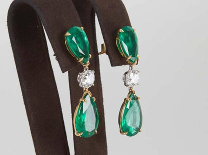 Elegant Handmade Green Emerald and Diamond 18k Gold Drop Earrings