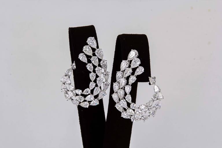 Diamond Scene Stunning 15.49ct Pear Shaped Diamond Gold Swirl Earrings