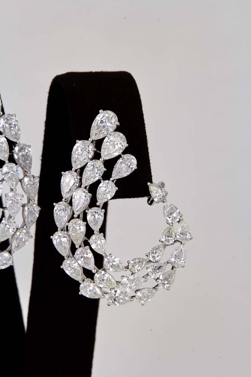 Diamond Scene Stunning 15.49ct Pear Shaped Diamond Gold Swirl Earrings