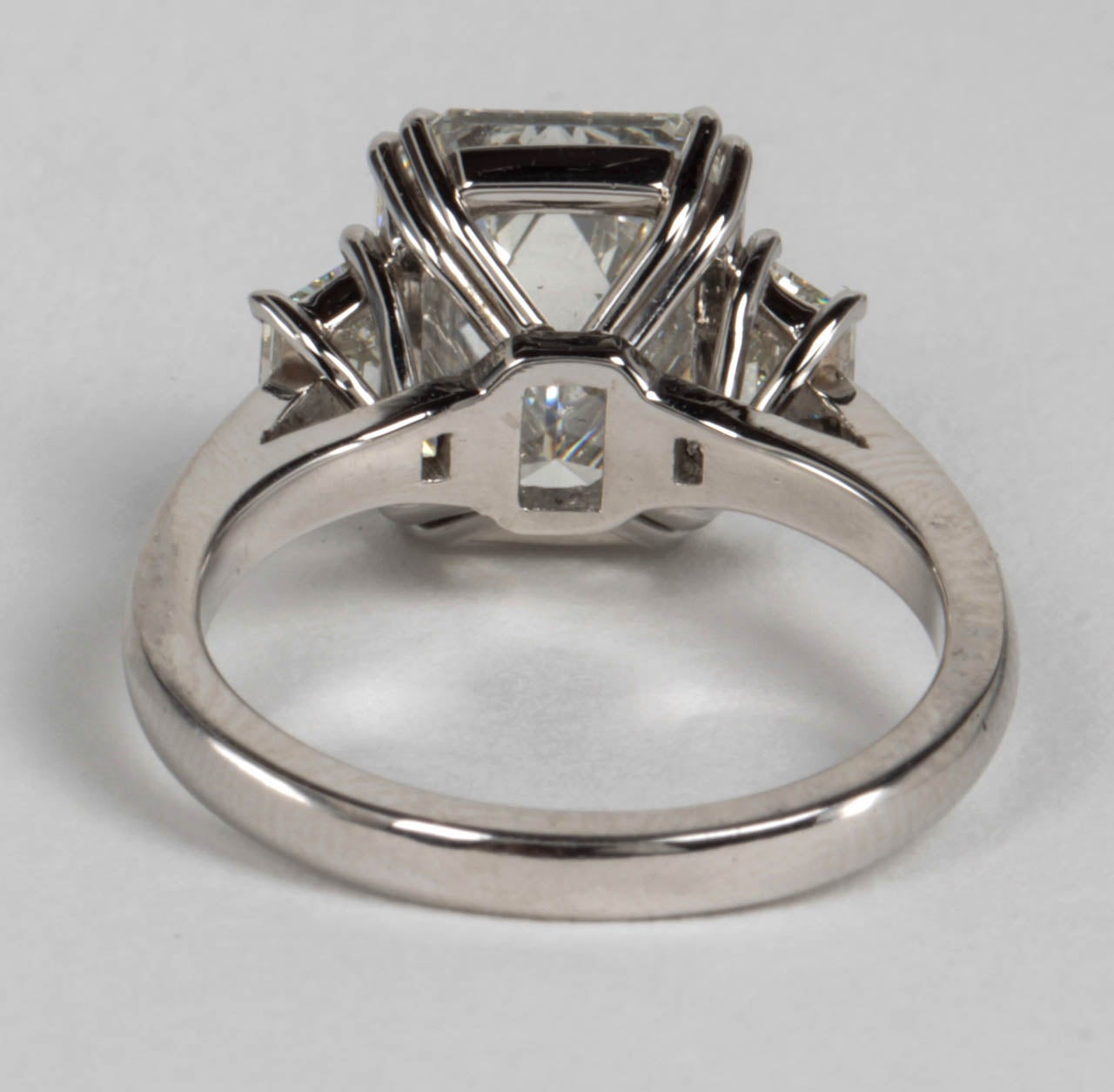 https://a.1stdibscdn.com/archivesE/jewelry/1stdibs/011314/DiamondSceneCC_DM//06/IMG_6825.jpg