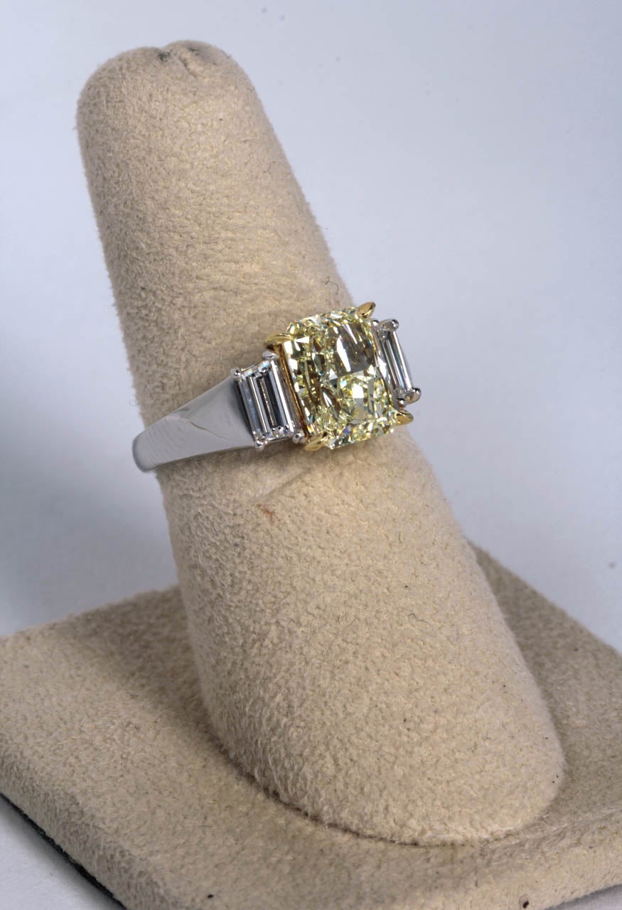 https://a.1stdibscdn.com/archivesE/jewelry/1stdibs/011314/DiamondSceneCC_DM//14/X.jpg