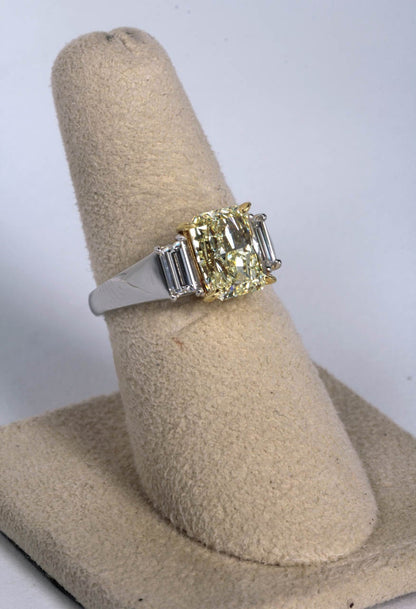 https://a.1stdibscdn.com/archivesE/jewelry/1stdibs/011314/DiamondSceneCC_DM//14/X.jpg