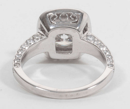 https://a.1stdibscdn.com/archivesE/jewelry/1stdibs/071714/DiamondScene_CC_DM//04/IMG_8545.jpg