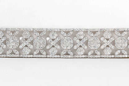 Exquisite 20.03 Carat Round Brilliant Wide Diamond Wreathe Style Bracelet