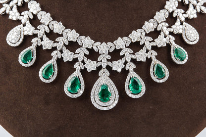 Exquisite Emerald and Diamond Tiara Style 18k White Gold Necklace