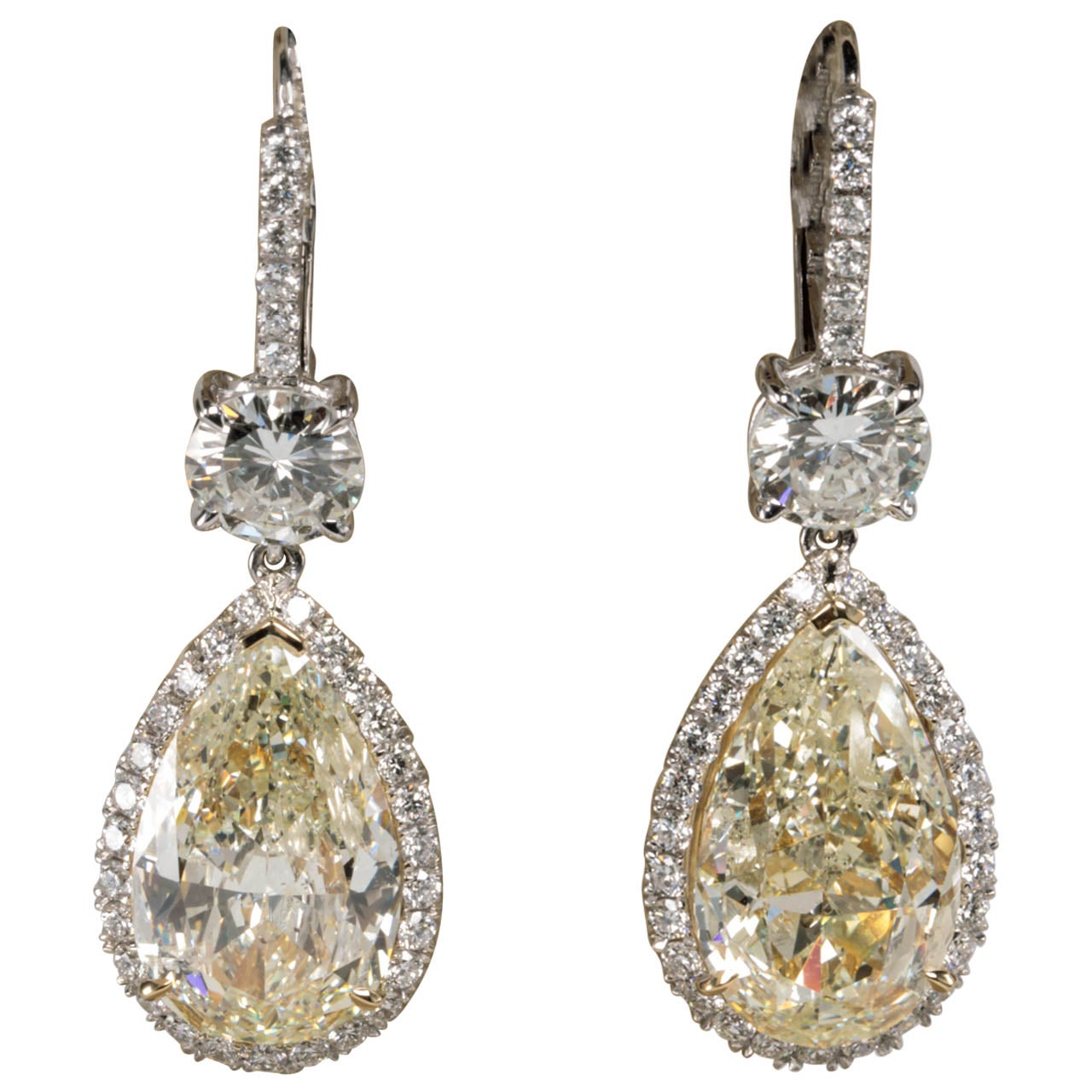 https://a.1stdibscdn.com/archivesE/jewelry/1stdibs/011314/DiamondSceneCC_DM//16/X.jpg