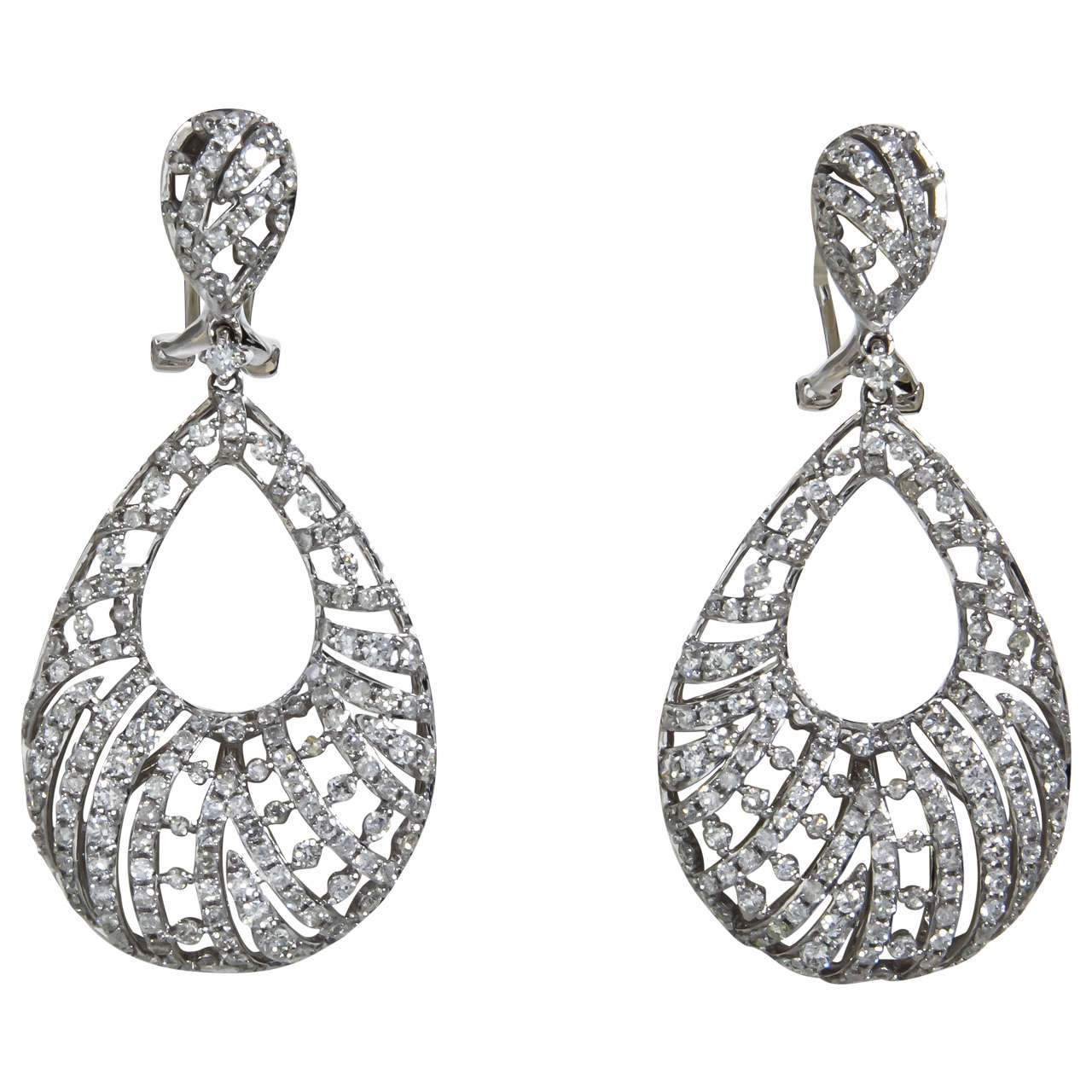 Elegant 3.50 Carat Pear Shaped Diamond 14k Gold Dangle Earrings