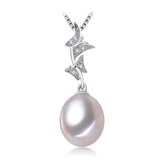 Majesty Diamonds MDS170011 Freshwater Pearls Solitaire with Accents Pendant Necklace in .925 Sterling Silver