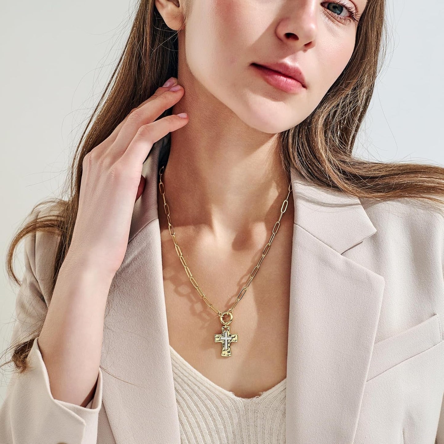 Unisex Silver Gold Cross Necklace,Sterling Silver Cross Necklace for Women,Mens Gold Silver Pendant Necklace,Gifts for Boyfriends or Girlfriends for Valentine'S Day,Birthdays,Christmas,Easter