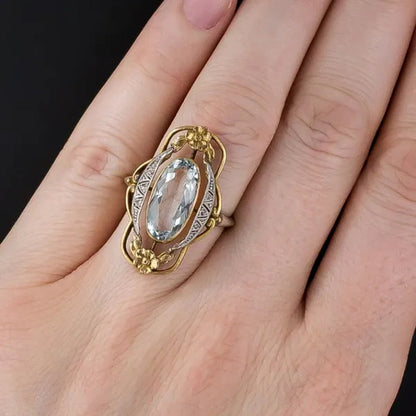Vintage Noble Environmental Gold Plated Flower Hollow Oval Cut Sea Blue Gemstone CZ Ring for Women Unique Wedding Engagement Jewelry Gift