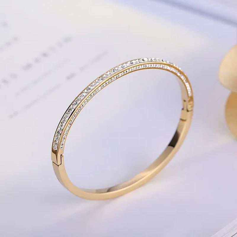 Classic Fashion Female Studded Sapphire Titanium Rose Bracelet Fade Jewelry Wholesale Color Rose Gold, Gold, Platinum