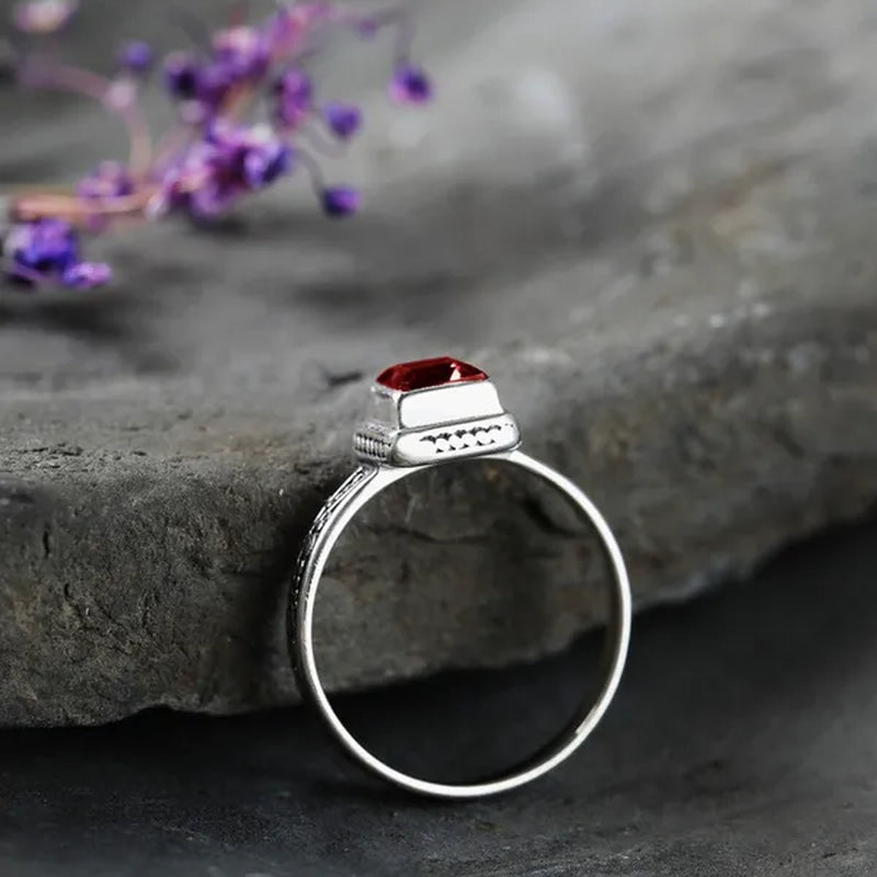 Vintage 925 Sterling Silver Cube Blood Red Rubine Gemstone Diamond Rings