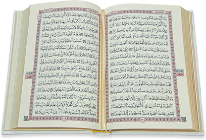 Muslim Prayer Rug and Quran with Prayer Beads, Kaaba Decor Box, Islamic Gift for Women & Men, Elegant Islam Set for Ramadan, Eid, Umrah, Birthday, Travel