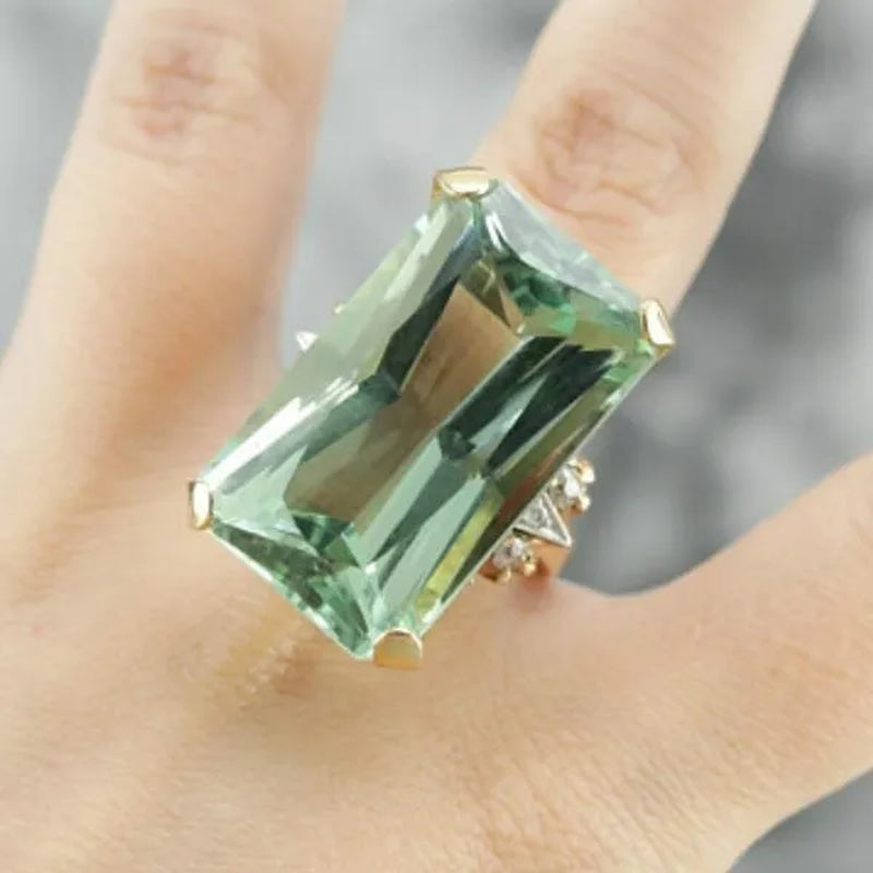 Fashionable and Exquisite 14K Green Diamond Wedding Wedding Princess Ring Love Diamond Ring Size 5-11