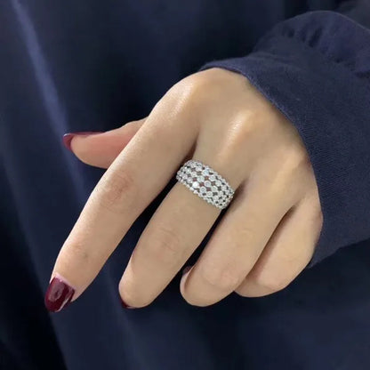 Personality Fashion Accessories 925 Sterling Silver Diamond Wedding Band Exquisite Jewelry Beautiful Women Engagement Anniversary Ring Natural Gemstone Rings Girlfriend Gift Size 4-11 Bague Femme