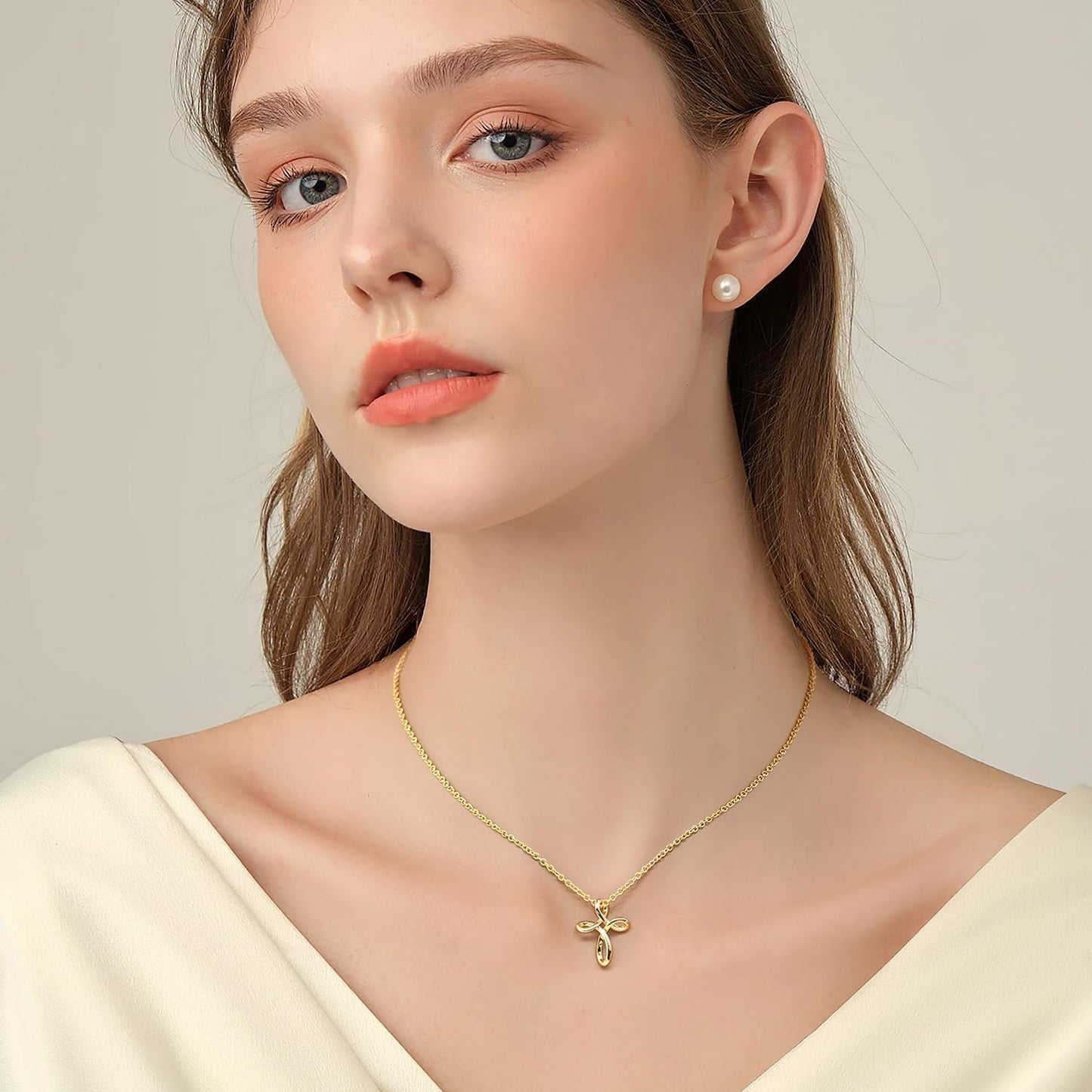 Cross Necklace for Women 14K Gold Cross Necklaces for Women Gold Crosses Chain Necklaces for Womens Distinctive Twisted Design Crosses Chain Pendant Necklace for Womens
