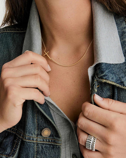 Gold Cross Necklace 14K Gold Cross Necklaces for Women Crosses Chain Necklaces for Women Horizontal Design for Two Wearing Style Crosses Pendant Necklace for Womens