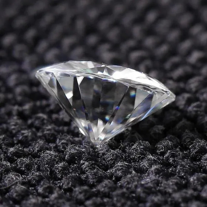 Luxury Moissanite D Color Round Shape VVS1 Excellent Clarity Natual Moissanite With GRA Certificate Report and Card (0.5Carat /1.0 Carat /2.0 Carat /3.0 Carat /4.0 Carat /5.0 Carat)