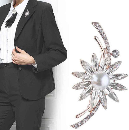 Brooch Flower Shape Rhinestone Design Alloy Fashion Clothes Brooch Pin for Party,Vintage Fashion Brooch Pins for Women Teen Girls Crafts Gift