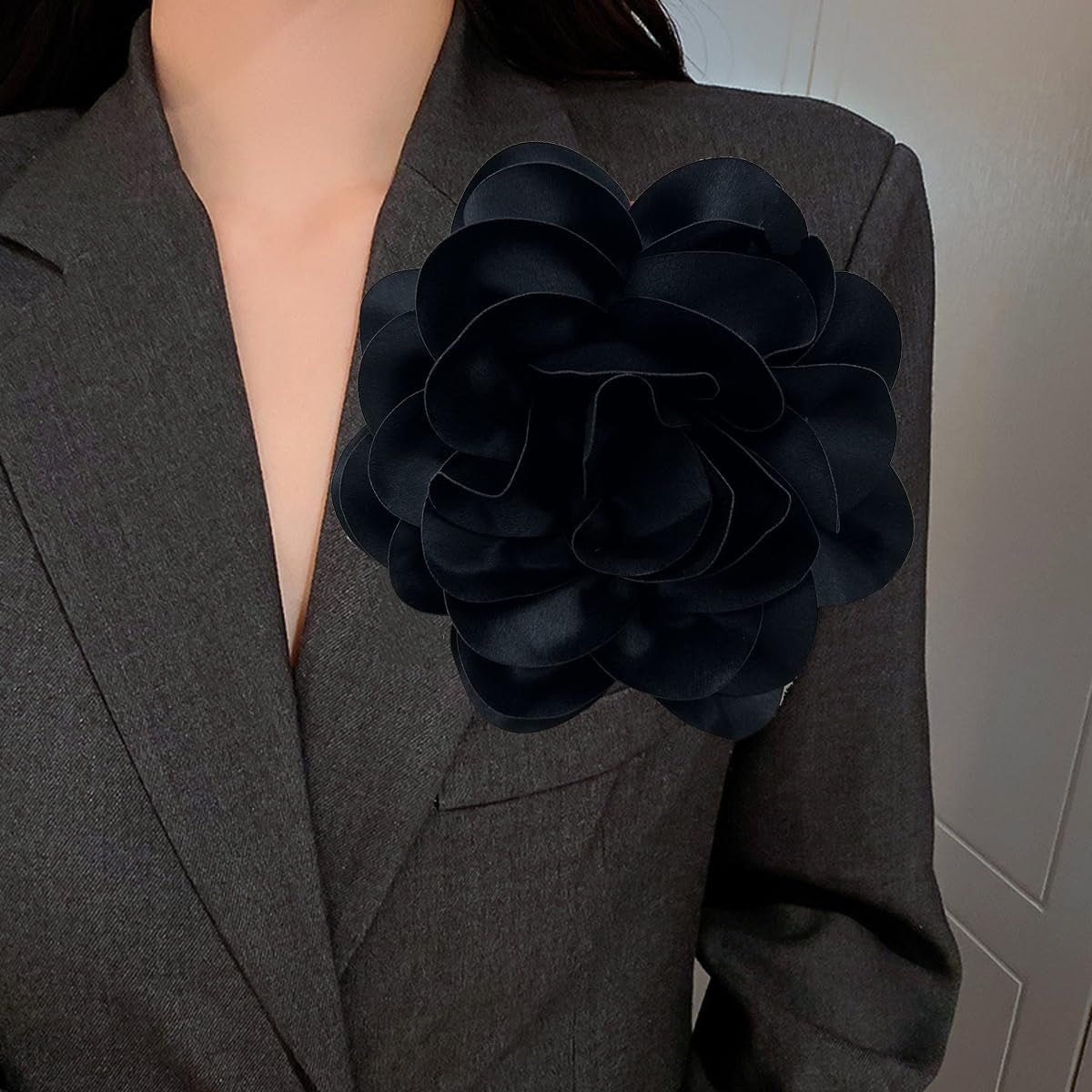 Dainty Satin Fabric Rose Flower Brooches 7.5In Extra Large Big Camellia Flower Brooches Lapel Pins for Women Wedding Party Dance Dress Clothes Accessories
