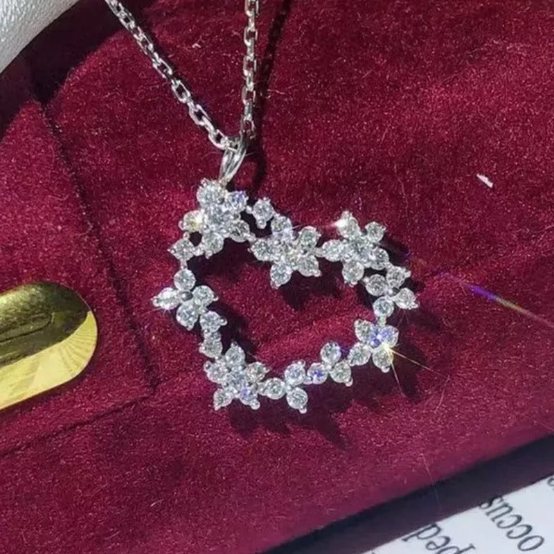 Exquisite Silver Plated Flower Shape Inlay Lab Diamond Heart Pendant Necklace for Women Wedding Party Fashion Jewelry