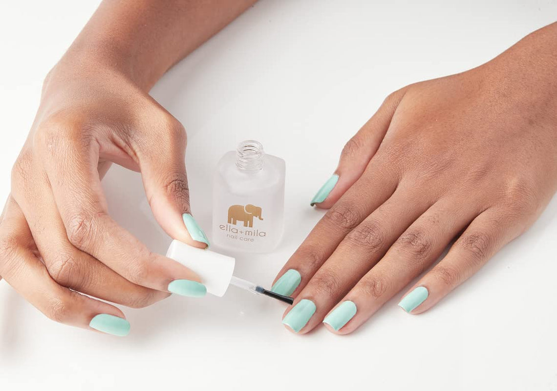 "In a Rush Quick Dry Nail Polish - Fast Drying Top Coat Nail Polish with High Glossy Shine - Clear Nail Polish (0.45 Fl Oz)