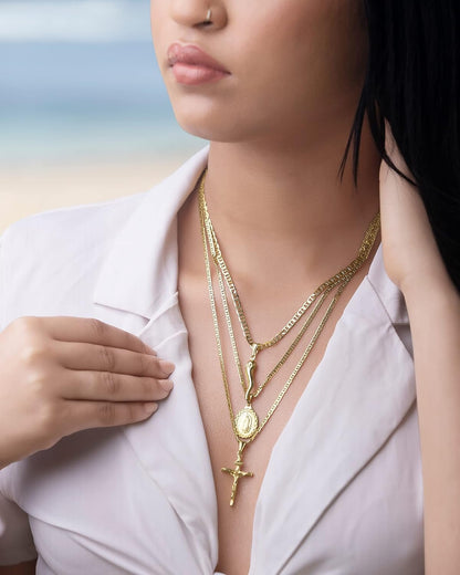 Cross Necklace for Women & Men 18K Gold Plated Flat Mariner/Marina 060 3MM Chain Necklace with Cross Pendant.