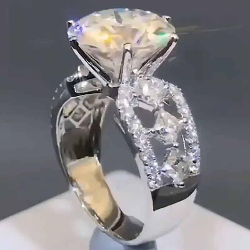 Luxury Fashion Female Jewelry 6Ct Diamond Ring Natural Gemstone White Sapphire Birthstone 925 Sterling Silver Bride Engagement Wedding Ring