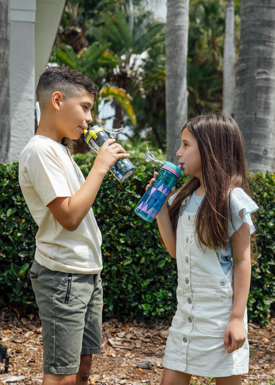 18Oz Kids Plastic Water Bottle with Straw Lid and Carry Handle, Reusable, BPA Free, Dishwasher Safe, Perfect for Travel, School, Outdoors, and Gym - WORLD TIME VISITS