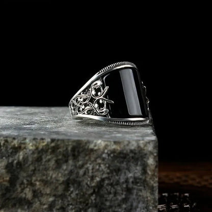 Men'S Fashion European and American Retro Silver-Plated Punk Relief Totem Ring Natural Gemstone Obsidian Ring Noble Gentleman Style Engagement Wedding Banquet Accessories Boyfriend Birthday Father'S Day Gift Jewelry Ring of Power