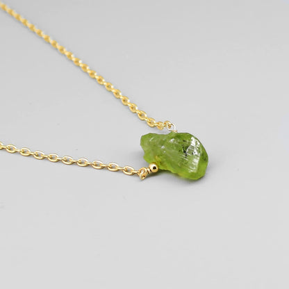Gempires Natural Raw Green Peridot Crystals Pendant Necklace, Raw Gemstone, August Birthstone Jewelry 18 Inch (Peridot)
