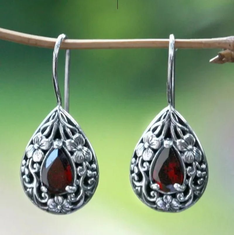 Diamond for Women Waterdrop Pear  Carved Red Topaz Gemstone Garnet Earrings Jewelry
